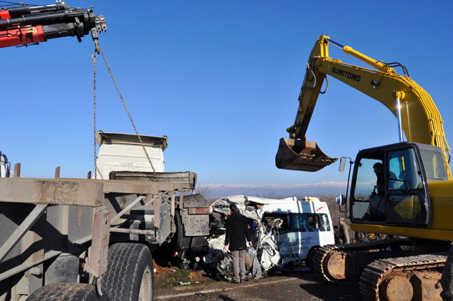Trafik faciası yürekleri yaktı - Resim: 2