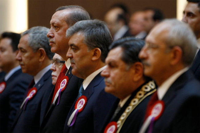 Liderler böyle tokalaştı - Resim: 2