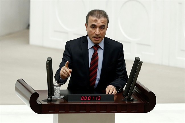 Meclis kürsüsünde ikinci ayakkabı vakası! - Resim: 4