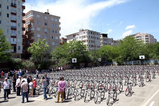 Diyarbakır'da 5 bin 466 kişiye bisiklet dağıtıldı - Resim: 1