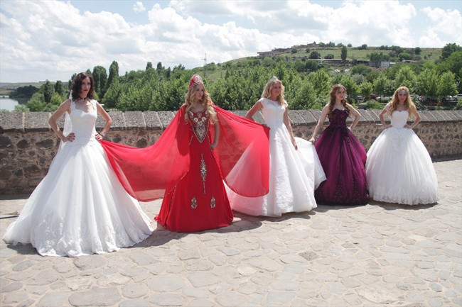 Rus mankenler Diyarbakır'da - Resim: 1