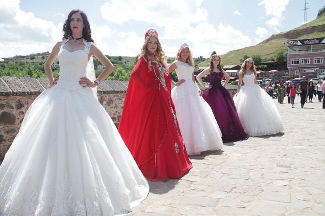 Rus mankenler Diyarbakır'da - Resim: 2