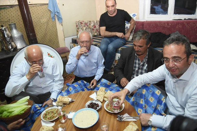 Kılıçdaroğlu köy evinde iftar yaptı - Resim: 3