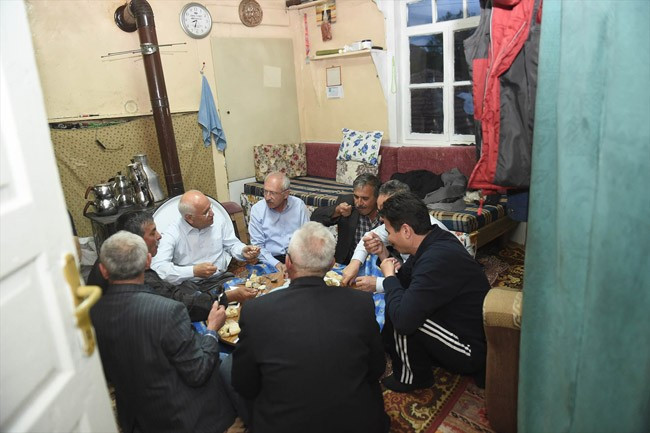 Kılıçdaroğlu köy evinde iftar yaptı - Resim: 4