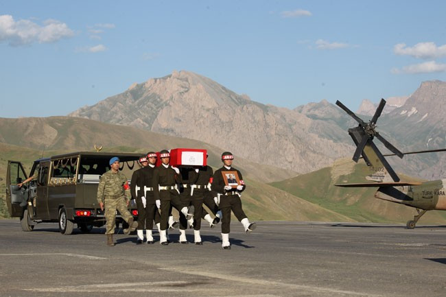 Şehit Yahşi'nin cenazesi memleketine gönderildi - Resim: 1