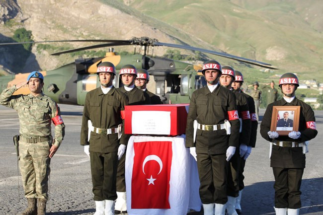 Şehit Yahşi'nin cenazesi memleketine gönderildi - Resim: 4