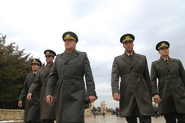 Savaşçı dizisi oyuncuları tam kadro Anıtkabir'de  - Resim: 2