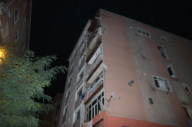 Şişli'de büyük panik! Ürkütücü bir ses geldi kendilerini dışarıya zor attılar - Resim: 3