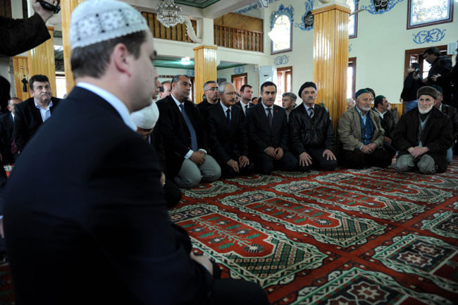 Kılıçdaroğlu mevlide katıldı! - Resim: 1