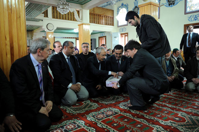 Kılıçdaroğlu mevlide katıldı! - Resim: 4