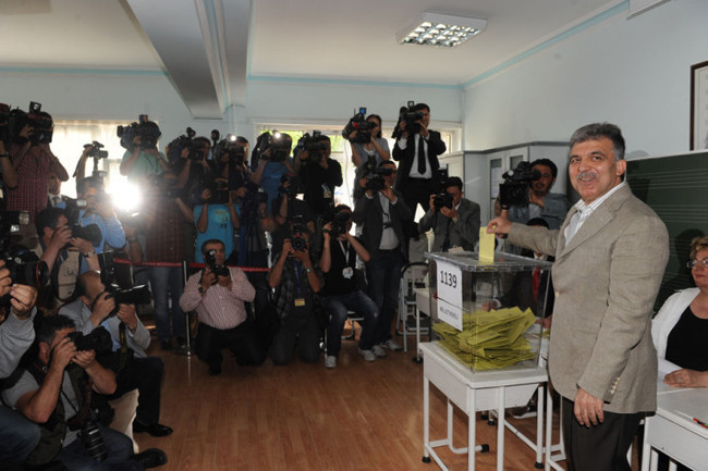 Cumhurbaşkanı Gül oyunu kullandu - Resim: 3