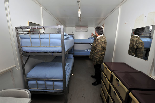 Başkomutan kamuflajları çekti - Resim: 2