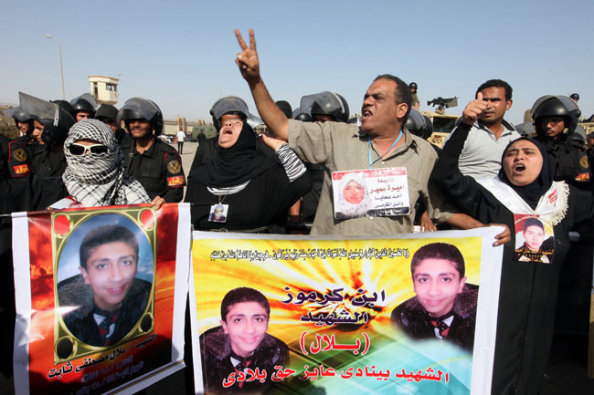 Mübarek'in cezası ortalığı karıştırdı - Resim: 3