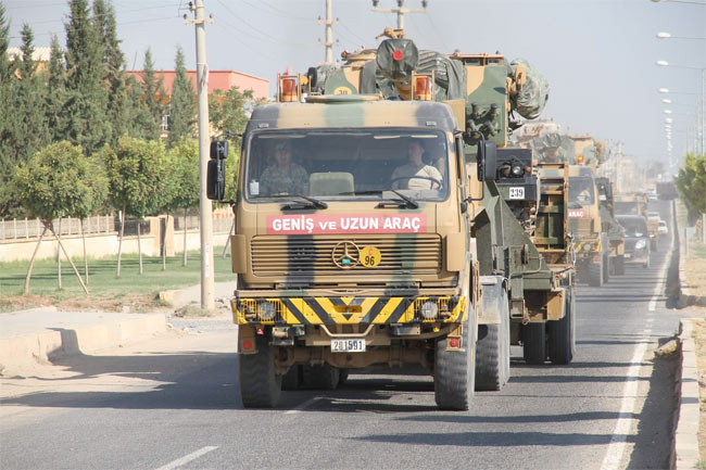 Türk tankları sınır kapısında - Resim: 3