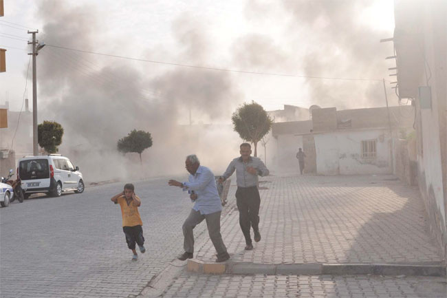 Bombanın düştüğü evin şok görüntüsü - Resim: 1