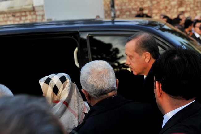 Başbakan Sungur'u son yolculuğuna uğurladı - Resim: 4