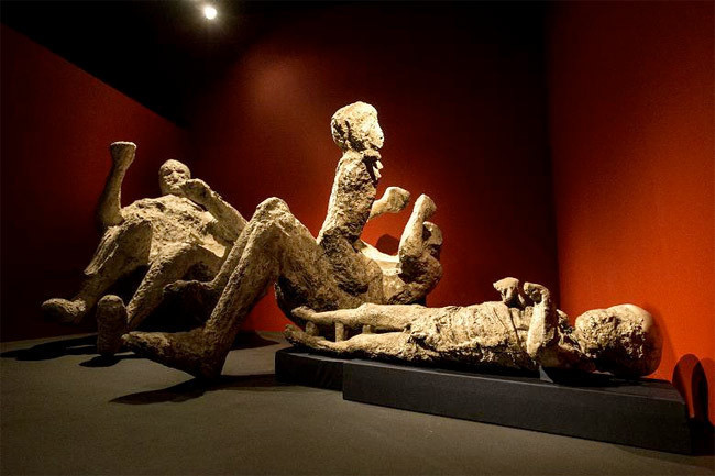 2 bin yıllık cesetler sergide - Resim: 3