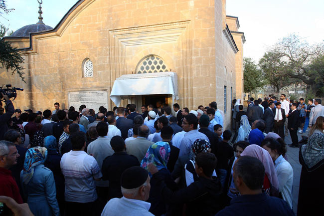 3 Bakan türbede o anları izledi - Resim: 3