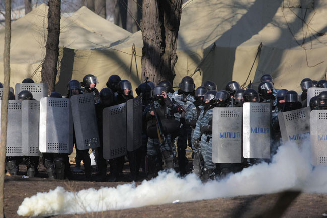 Ukrayna karıştı! 3 ölü - Resim: 2