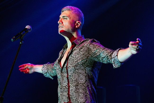 Özcan Deniz 9 yıl aradan sonra sahne alıyor para paraya demeyecek - Resim: 2