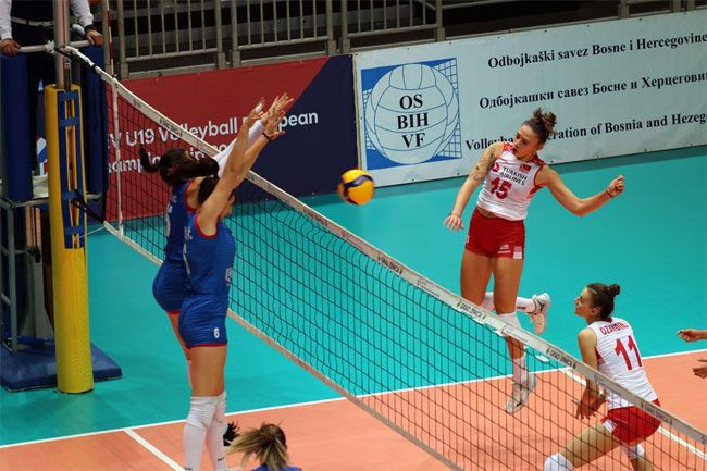 19 Yaş Altı Kız Voleybol Milli Takımı Avrupa şampiyonu oldu - Resim: 3