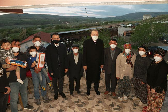 Başkan Erdoğan Dikmen ailesine misafir oldu - Resim: 4