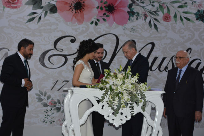 Erdoğan nikah şahitliği yaptı... - Resim: 3