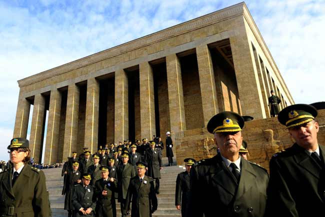 Anıtkabir'de Atatürk saygıyla anıldı - Resim: 3