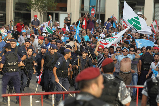 Lübnan'da olaylı cenaze - Resim: 4