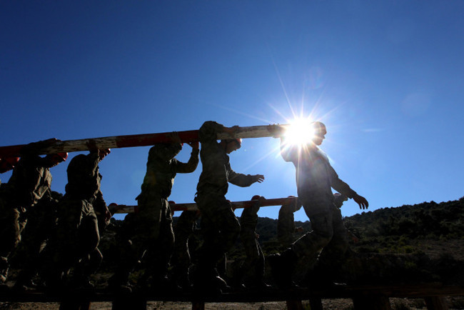 Teröristler onları görünce kaçacak yer arıyor - Resim: 2
