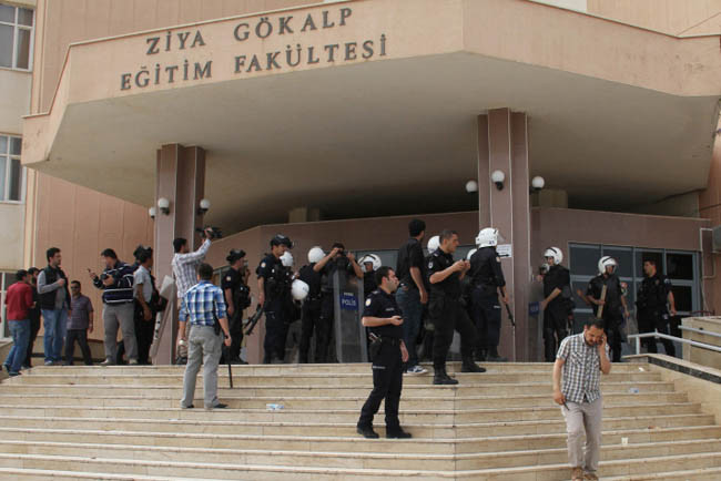 Dicle Üniversitesi fena karıştı - Resim: 2