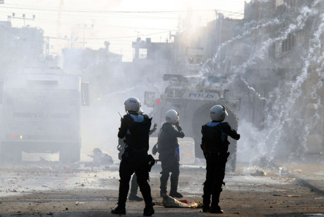 Çocukları yine ön saflara attılar - Resim: 3