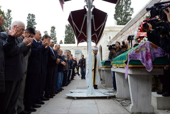 Hasan Iğsız cenazede - Resim: 3