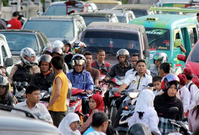 8.7'lik deprem sonrası ilk görüntüler - Resim: 1