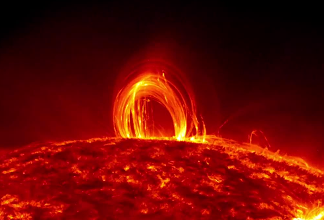 Ateş yağmurunun büyüleyici görüntüsü - Resim: 2