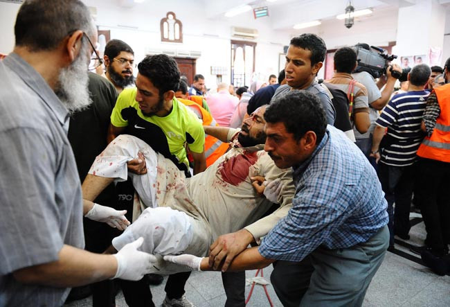 Mısır'da kan gövdeyi götürüyor - Resim: 1