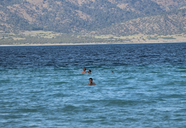 Türkiye'nin Maldivleri "Salda Gölü" yaza hazır - Resim: 4