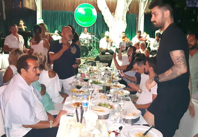 İmparator eski hayat arkadaşını mutlu gününde yalnız bırakmadı! - Resim: 4