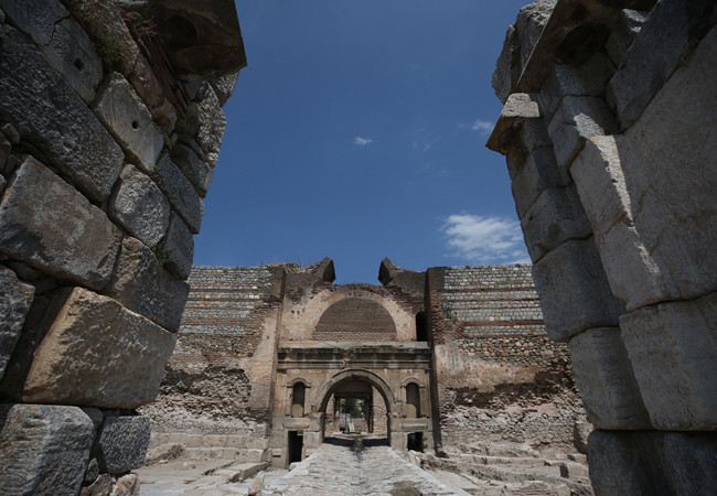 Roma Bizans ve Osmanlı imparatorluklarının kesiştiği yer gün yüzüne çıkıyor - Resim: 1