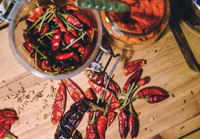 Kırmızı biber tam bir şifa deposu! Ağrıyan yerinize sürdüğünüzde... - Resim: 2