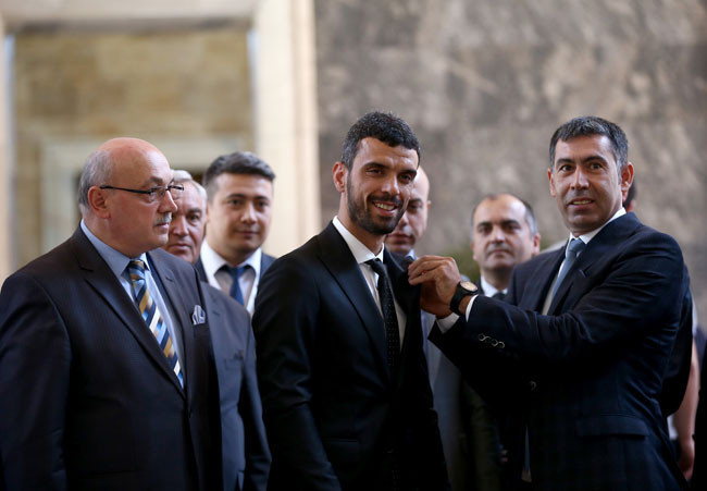 Mecliste asfalt ağladı! 'Kenan geliyor' dedirtti!  - Resim: 3