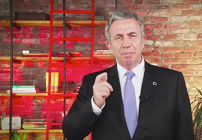 'Evimde namaz kılınır' diyor Mansur Yavaş kimdir eşi ve kızlarına bakın - Resim: 2