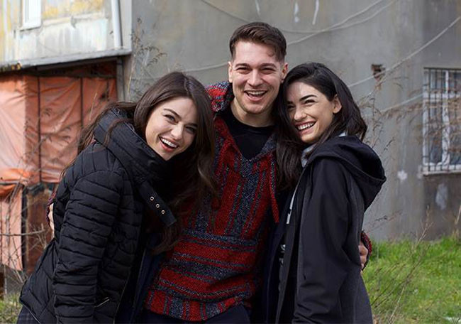 Çağatay Ulusoy'un Netflix dizisinin ilk fragmanı yayınlandı! Hakan: Muhafız... - Resim: 3