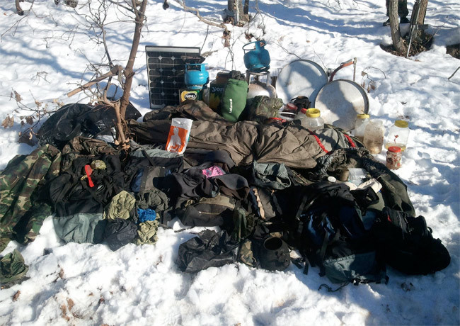 PKK sığınağında cinsel ürünler - Resim: 2