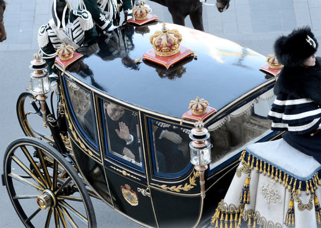 Gül saraya atlı abarayla gitti - Resim: 4