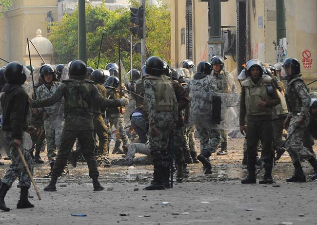 Mısır sokakları top yüzünden karıştı - Resim: 3