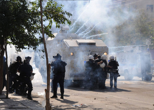 BDP'lilere biber gazlı müdahale - Resim: 1