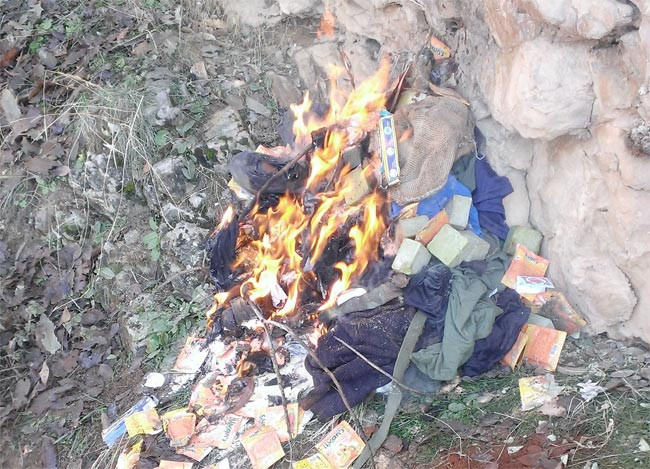 12 PKK sığınağı imha edildi - Resim: 3