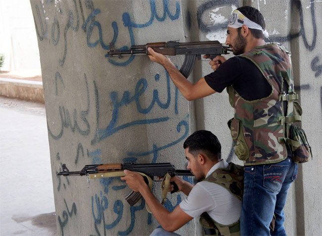 Halep'te 40 Suriye polisi öldürüldü - Resim: 3