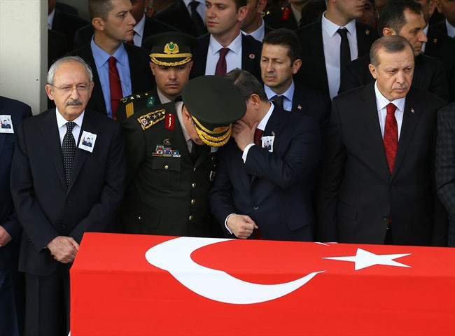 Astsubay Çil, son yolculuğuna uğurlandı - Resim: 3